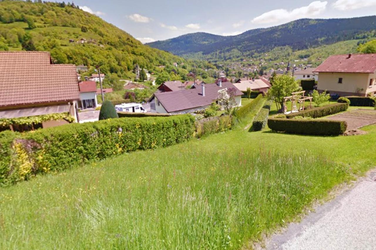Appartement Cosy A Cornimont 30 M² Avec Terrasse Et Vue Montagne Exterior photo
